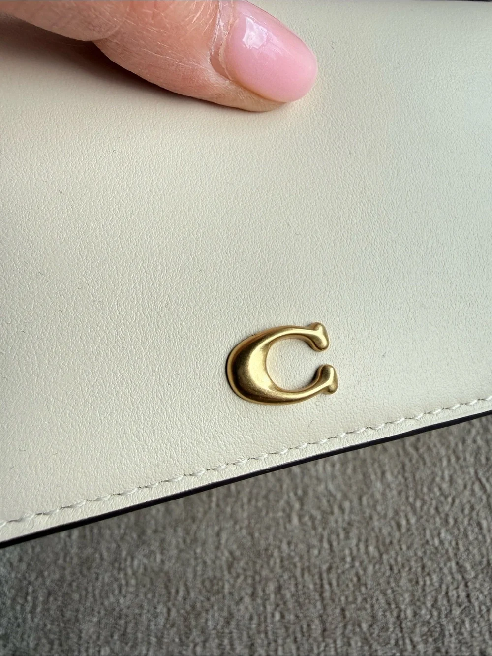 Coach Cream Chalk Leather Compact Wallet with Signature 'C' NWT